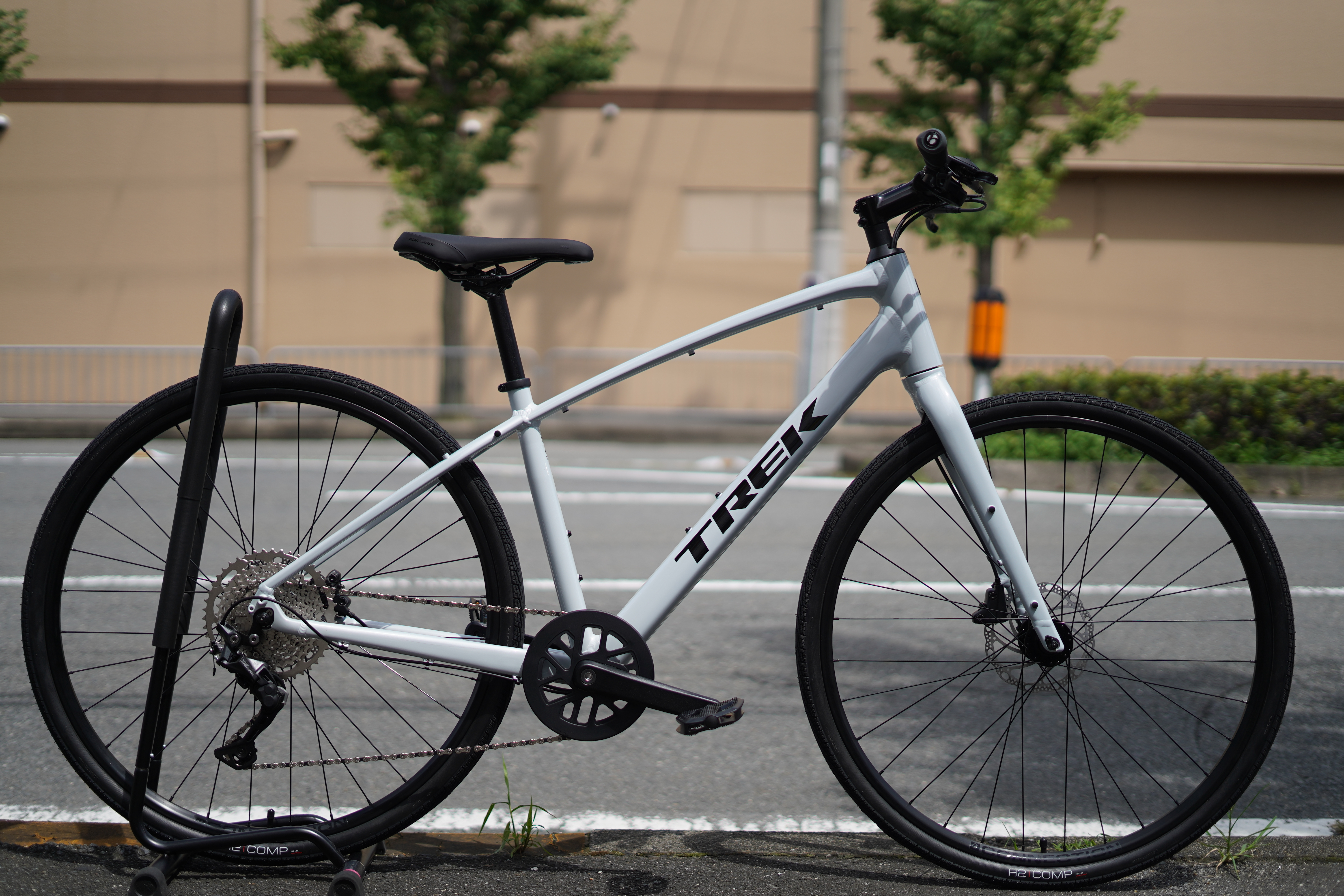 トレックのクロスバイク、新型 FX2発売！価格を抑えながらも充実の装備