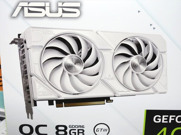 ASCII.jp：白色のクーラーを採用するGeForce RTX 4060/4060 TiがASUSから