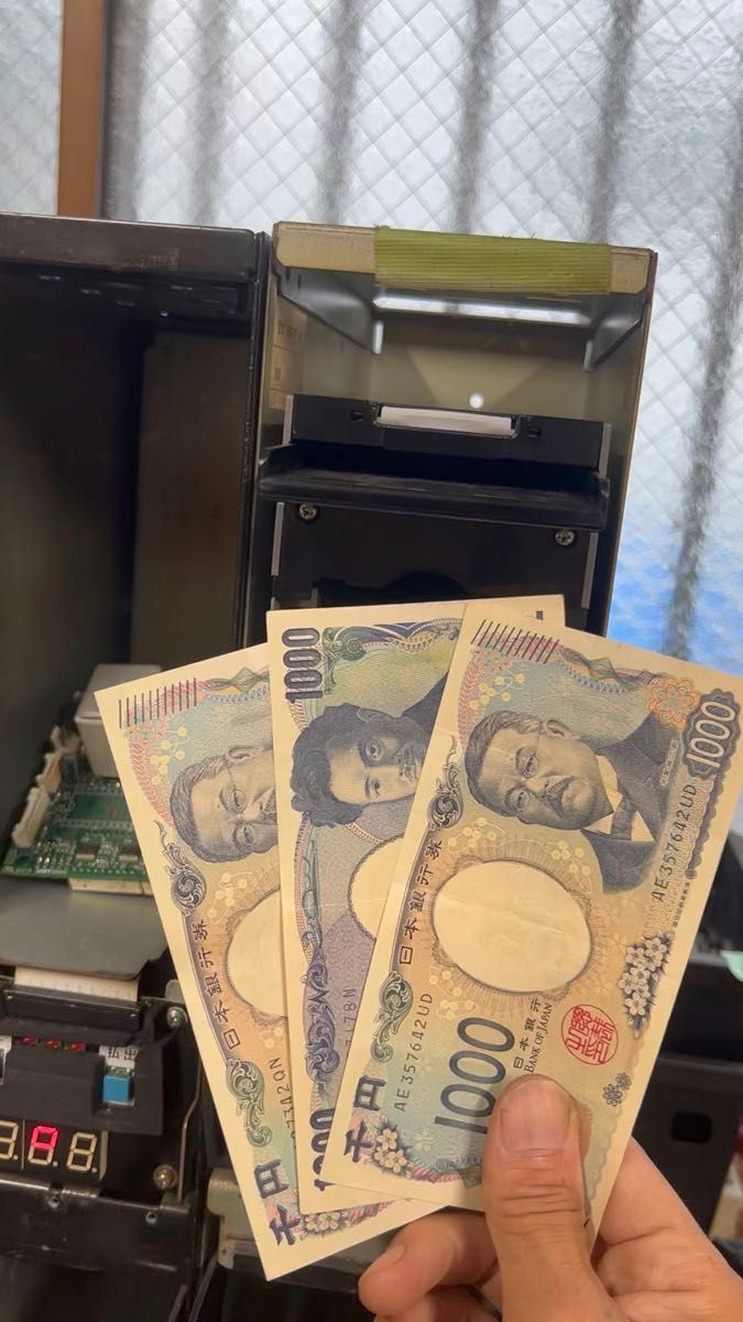 両替機 1000円→500円×2枚 2024年新札対応識別機｜Yahoo!フリマ（旧