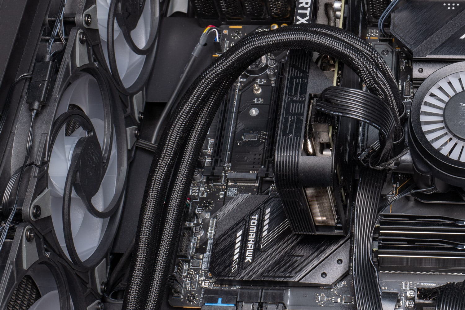 ARCTIC Liquid Freezer III 420 A-RGB Test - Cooler sets standards