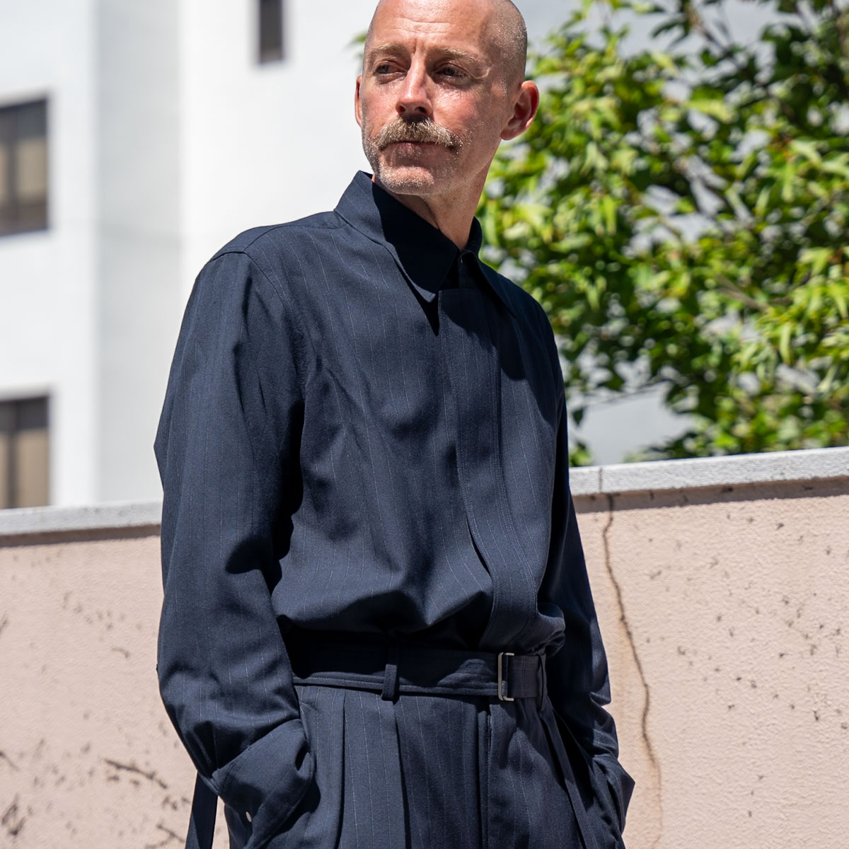 イレニサのオーナメンタル フライフロントストライプシャツ | HUES