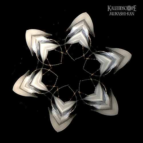 万華鏡：オイルチェンバー】quiet クワイエット/ しろ色：細井厚子