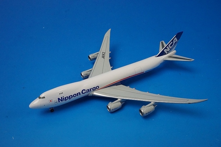 日本貨物航空 747-400F 成田空港ジオラマセット スケール1/400 NCA